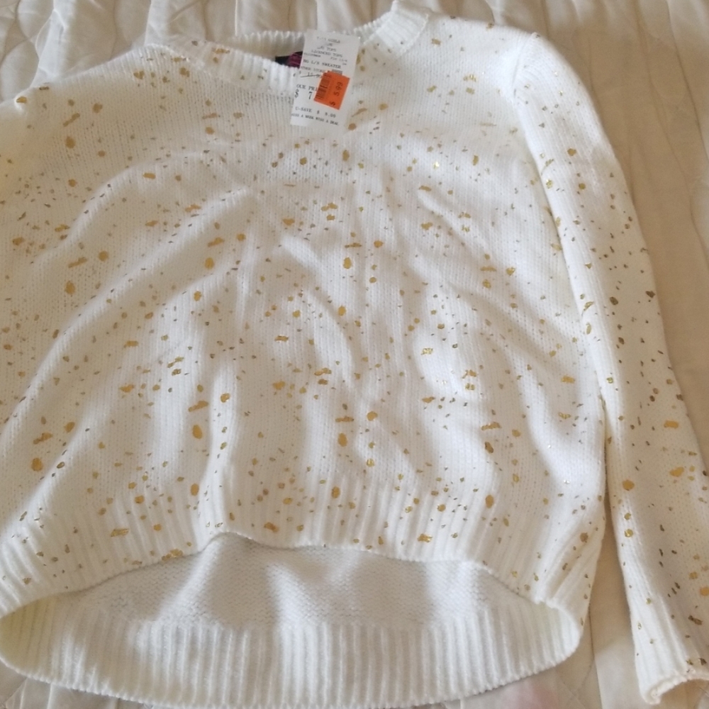 Sweater. - Picture 3 of 4